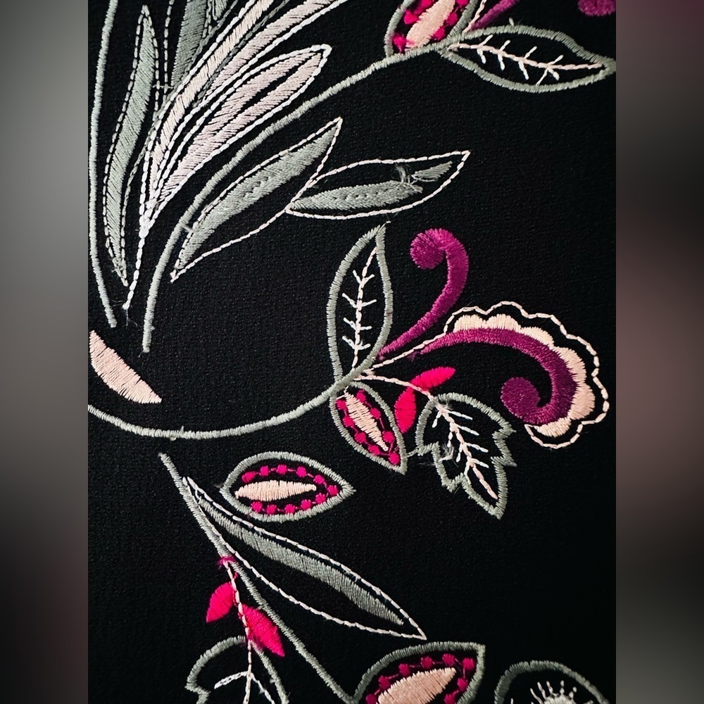 Juicy Couture Floral Embroidered Mini Dress Size 2 - Picture 7 of 10